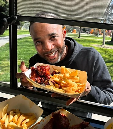 The Huddle Sports Grill Image